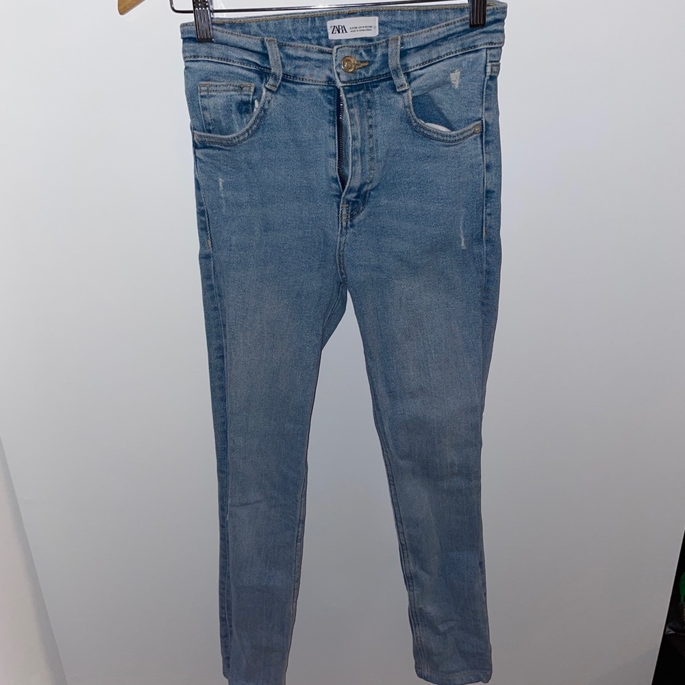 Zara light wash skinny jeans